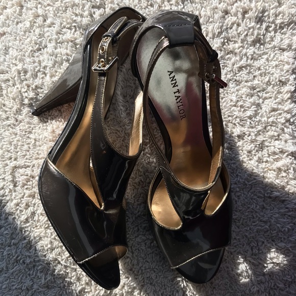 Ann Taylor Women’s Taupe Heels Open Toe Patent Leather Upper Leather Sole Sz 8 - Picture 3 of 10